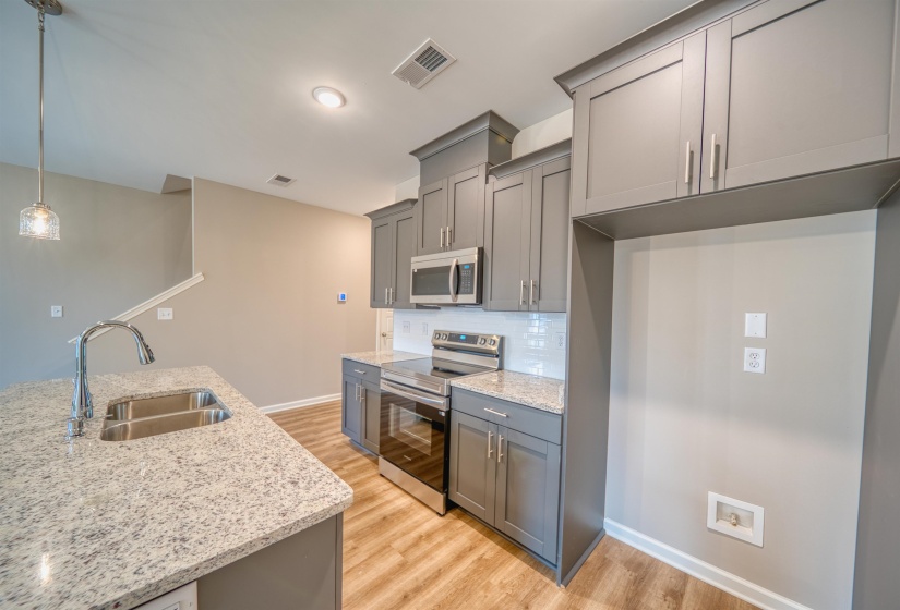 296 WASHINGTON AVE, Covington, Tennessee 38019, 2 Bedroom Bedrooms, 5 Room Rooms,2.1 BathroomBathrooms,Residential,For Sale,WASHINGTON,0,10213184