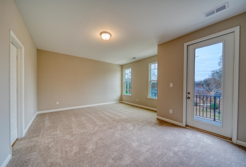 296 WASHINGTON AVE, Covington, Tennessee 38019, 2 Bedroom Bedrooms, 5 Room Rooms,2.1 BathroomBathrooms,Residential,For Sale,WASHINGTON,0,10213184