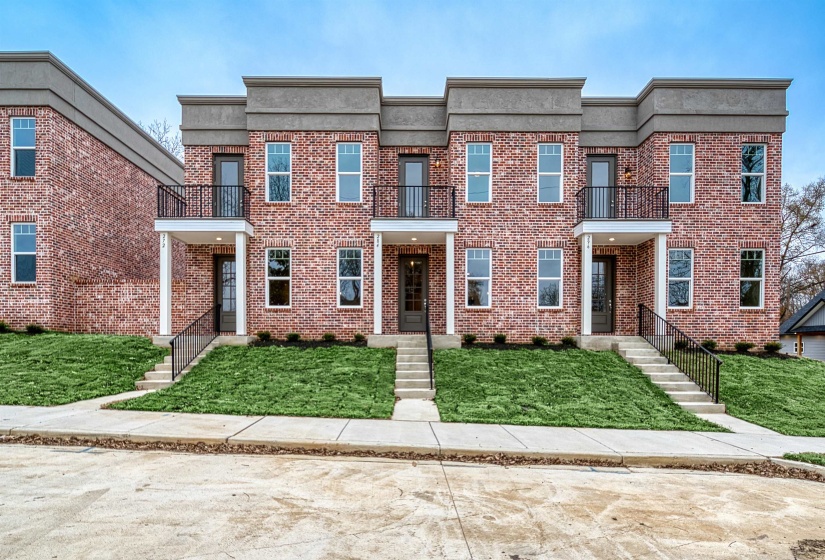 296 WASHINGTON AVE, Covington, Tennessee 38019, 2 Bedroom Bedrooms, 5 Room Rooms,2.1 BathroomBathrooms,Residential,For Sale,WASHINGTON,0,10213184