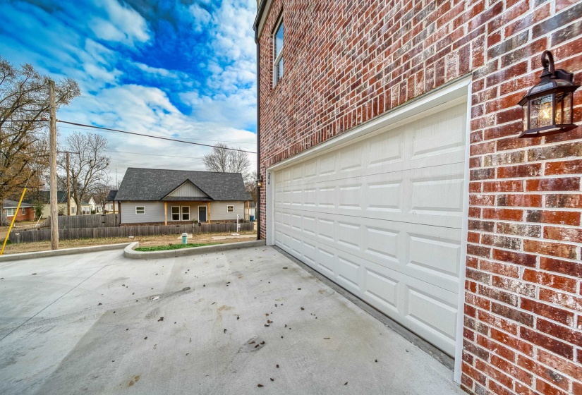 296 WASHINGTON AVE, Covington, Tennessee 38019, 2 Bedroom Bedrooms, 5 Room Rooms,2.1 BathroomBathrooms,Residential,For Sale,WASHINGTON,0,10213184