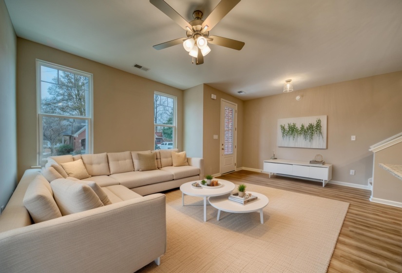 296 WASHINGTON AVE, Covington, Tennessee 38019, 2 Bedroom Bedrooms, 5 Room Rooms,2.1 BathroomBathrooms,Residential,For Sale,WASHINGTON,0,10213184