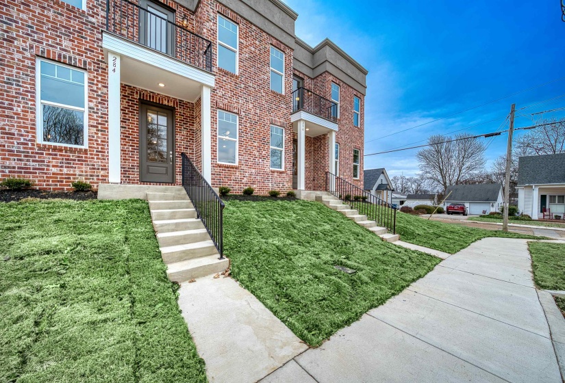 284 WASHINGTON AVE, Covington, Tennessee 38019, 2 Bedroom Bedrooms, 5 Room Rooms,2.1 BathroomBathrooms,Residential,For Sale,WASHINGTON,0,10213185