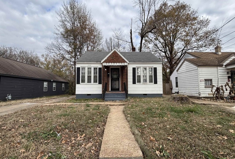 3732 HAZELWOOD AVE, Memphis, Tennessee 38122, 2 Bedrooms Bedrooms, 5 Rooms Rooms,1 BathroomBathrooms,Rental Properties,For Sale,HAZELWOOD,10213257