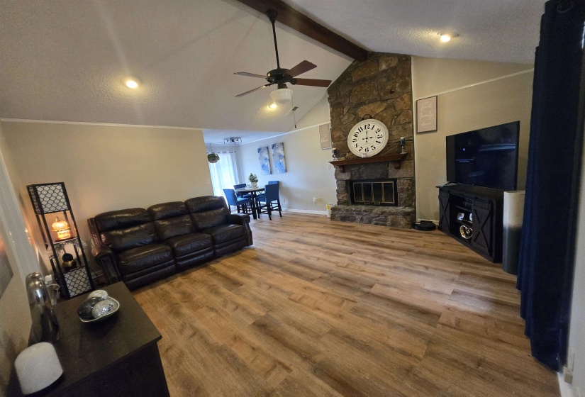 7065 PETTEN DR, Memphis, Tennessee 38133, 3 Bedrooms Bedrooms, 5 Rooms Rooms,2 BathroomsBathrooms,Residential,For Sale,PETTEN,10213221