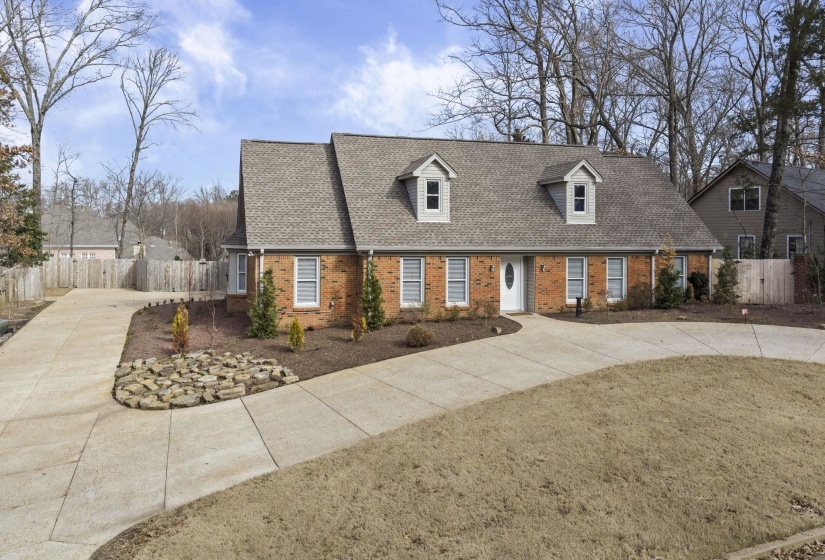 7964 DOVIE LN, Germantown, Tennessee 38138, 5 Bedrooms Bedrooms, 12 Rooms Rooms,3.1 BathroomsBathrooms,Residential,For Sale,DOVIE,10213223