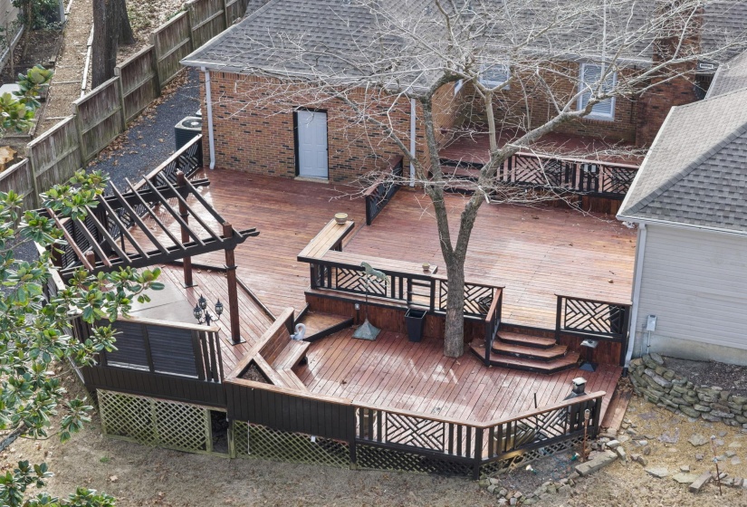 7964 DOVIE LN, Germantown, Tennessee 38138, 5 Bedrooms Bedrooms, 12 Rooms Rooms,3.1 BathroomsBathrooms,Residential,For Sale,DOVIE,10213223