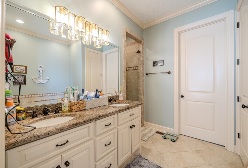 75C OASIS LN, Savannah, Tennessee 38372, 4 Bedrooms Bedrooms, 8 Rooms Rooms,3.1 BathroomsBathrooms,Residential,For Sale,OASIS,10213248