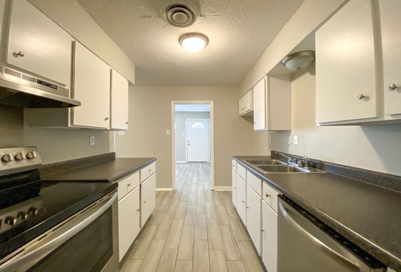 3716 DORADO AVE, Memphis, Tennessee 38128, 4 Bedrooms Bedrooms, 6 Rooms Rooms,2 BathroomsBathrooms,Residential,For Sale,DORADO,10213262