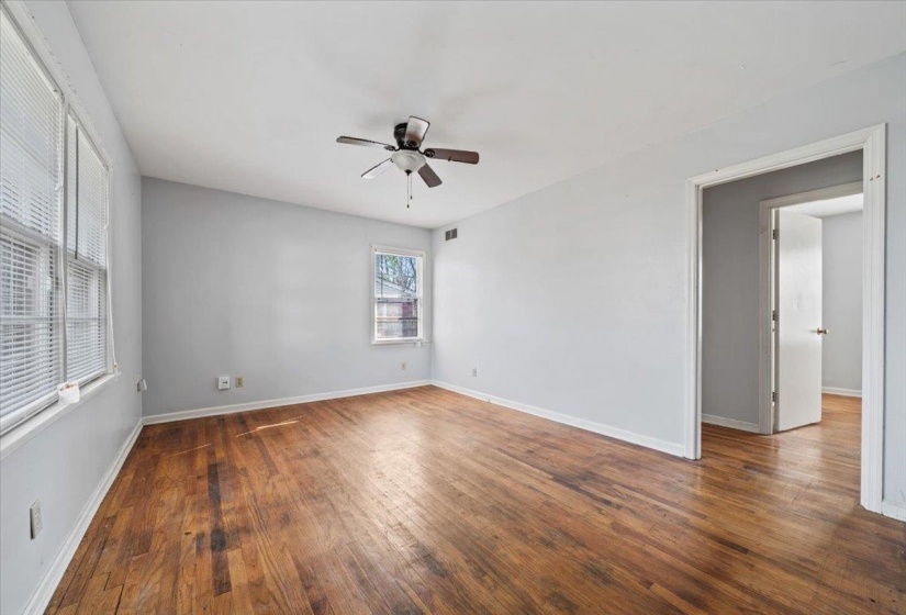 1821 DALE LAVERN RD, Memphis, Tennessee 38116, 5 Bedrooms Bedrooms, 7 Rooms Rooms,2 BathroomsBathrooms,Residential,For Sale,DALE LAVERN,10213306