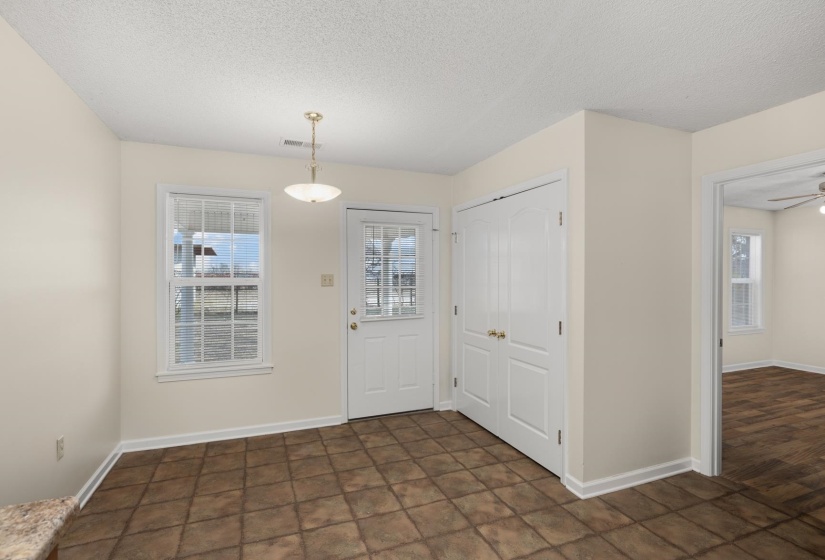 212 FEEZOR ST, Covington, Tennessee 38019, 3 Bedrooms Bedrooms, 5 Rooms Rooms,2 BathroomsBathrooms,Residential,For Sale,FEEZOR,10213377