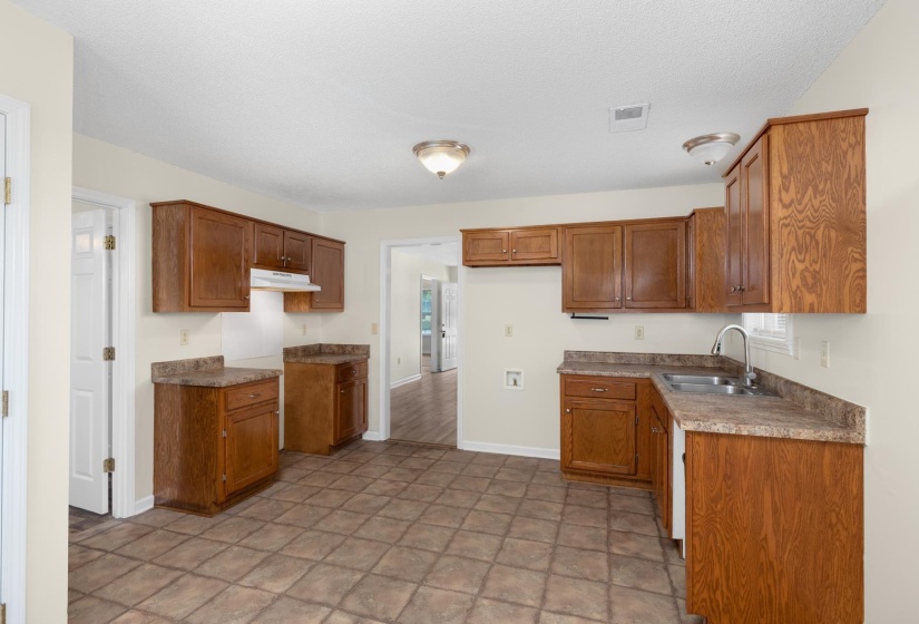 212 FEEZOR ST, Covington, Tennessee 38019, 3 Bedrooms Bedrooms, 5 Rooms Rooms,2 BathroomsBathrooms,Residential,For Sale,FEEZOR,10213377