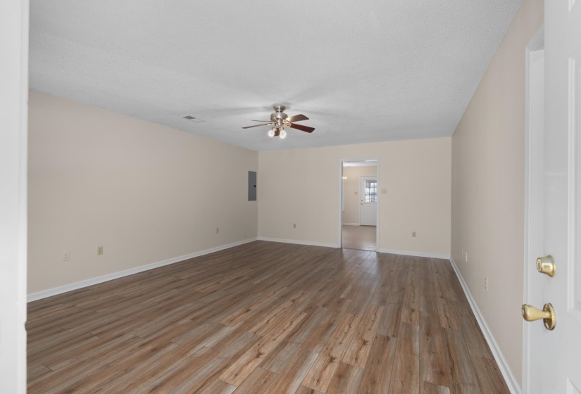 212 FEEZOR ST, Covington, Tennessee 38019, 3 Bedrooms Bedrooms, 5 Rooms Rooms,2 BathroomsBathrooms,Residential,For Sale,FEEZOR,10213377