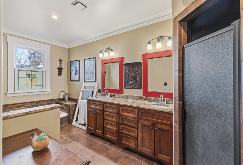 30 FRONT ST, Rossville, Tennessee 38066, 5 Bedroom Bedrooms, 8 Room Rooms,2.1 BathroomBathrooms,Residential,For Sale,FRONT,0,10213446