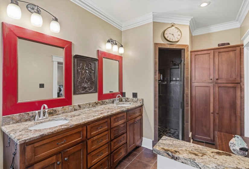30 FRONT ST, Rossville, Tennessee 38066, 5 Bedroom Bedrooms, 8 Room Rooms,2.1 BathroomBathrooms,Residential,For Sale,FRONT,0,10213446