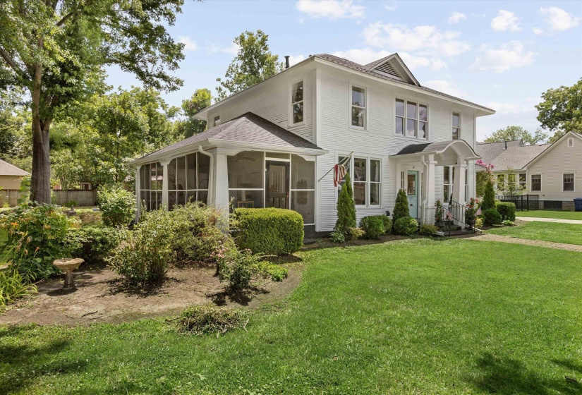 30 FRONT ST, Rossville, Tennessee 38066, 5 Bedroom Bedrooms, 8 Room Rooms,2.1 BathroomBathrooms,Residential,For Sale,FRONT,0,10213446