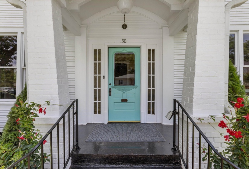 30 FRONT ST, Rossville, Tennessee 38066, 5 Bedroom Bedrooms, 8 Room Rooms,2.1 BathroomBathrooms,Residential,For Sale,FRONT,0,10213446