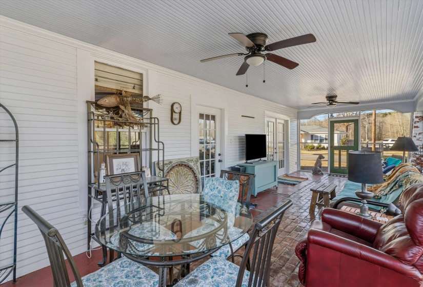 30 FRONT ST, Rossville, Tennessee 38066, 5 Bedroom Bedrooms, 8 Room Rooms,2.1 BathroomBathrooms,Residential,For Sale,FRONT,0,10213446