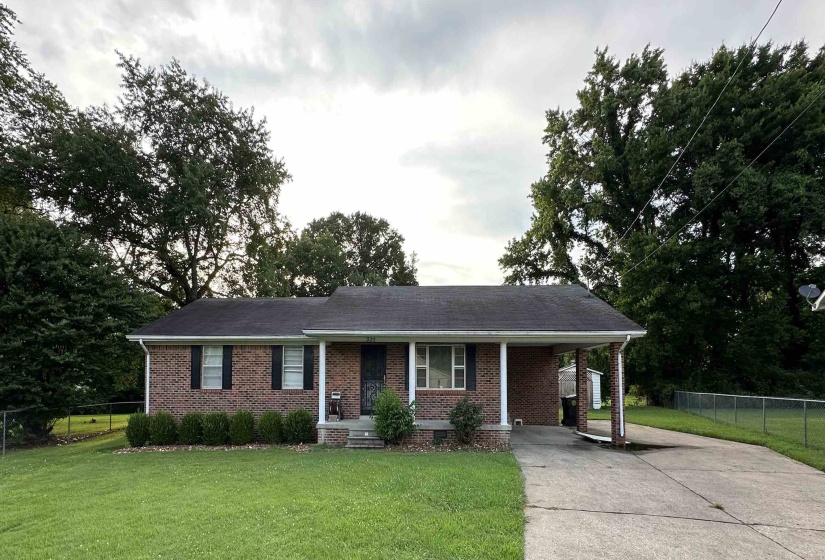335 SHELLY AVE, Dyersburg, Tennessee 38024-5235, 3 Bedroom Bedrooms, 7 Room Rooms,1.1 BathroomBathrooms,Residential,For Sale,SHELLY,0,10213480