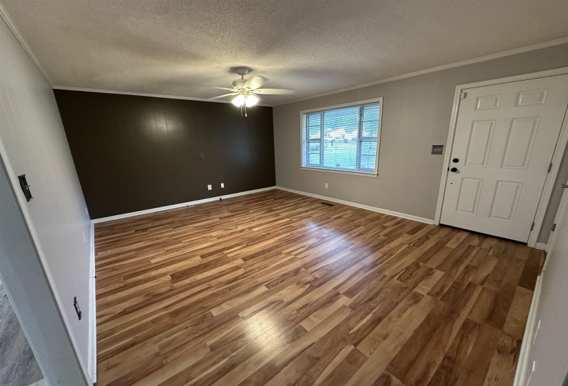 335 SHELLY AVE, Dyersburg, Tennessee 38024-5235, 3 Bedroom Bedrooms, 7 Room Rooms,1.1 BathroomBathrooms,Residential,For Sale,SHELLY,0,10213480