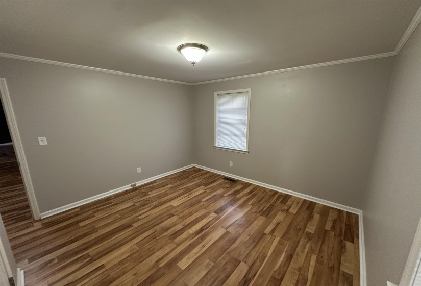 335 SHELLY AVE, Dyersburg, Tennessee 38024-5235, 3 Bedroom Bedrooms, 7 Room Rooms,1.1 BathroomBathrooms,Residential,For Sale,SHELLY,0,10213480