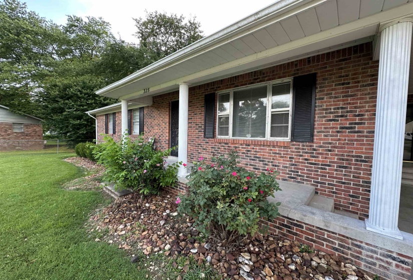 335 SHELLY AVE, Dyersburg, Tennessee 38024-5235, 3 Bedroom Bedrooms, 7 Room Rooms,1.1 BathroomBathrooms,Residential,For Sale,SHELLY,0,10213480