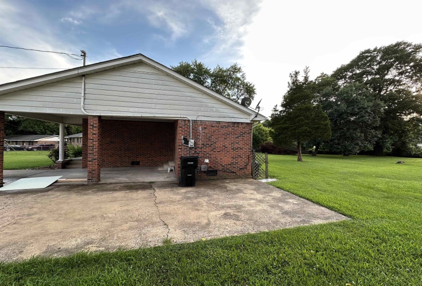 335 SHELLY AVE, Dyersburg, Tennessee 38024-5235, 3 Bedroom Bedrooms, 7 Room Rooms,1.1 BathroomBathrooms,Residential,For Sale,SHELLY,0,10213480