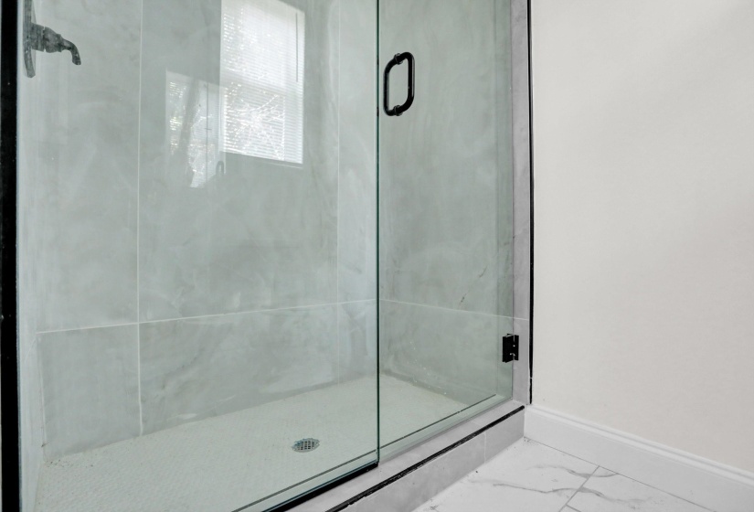 1488 LYNDALE AVE, Memphis, Tennessee 38107, 3 Bedrooms Bedrooms, 6 Rooms Rooms,2 BathroomsBathrooms,Residential,For Sale,LYNDALE,10213526