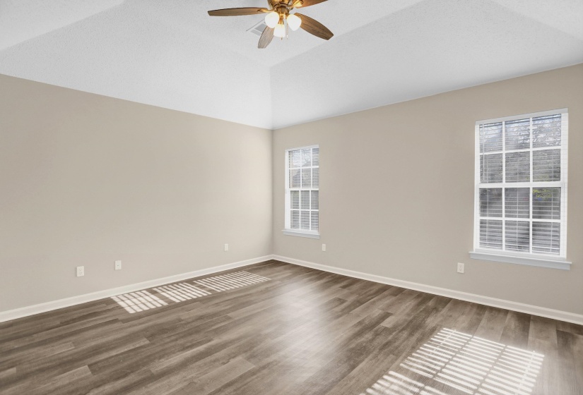 7899 CLAREDALE RD, Bartlett, Tennessee 38133, 4 Bedrooms Bedrooms, 7 Rooms Rooms,2 BathroomsBathrooms,Residential,For Sale,CLAREDALE,10213528