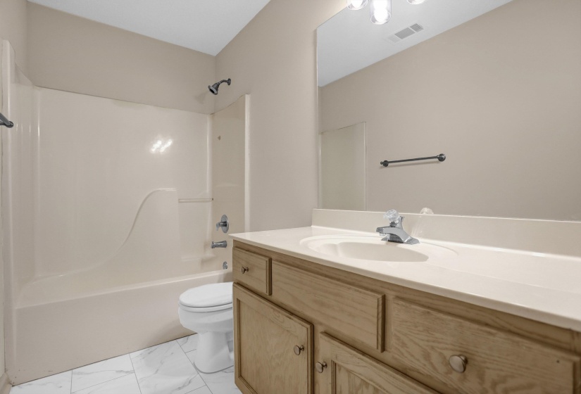 7899 CLAREDALE RD, Bartlett, Tennessee 38133, 4 Bedrooms Bedrooms, 7 Rooms Rooms,2 BathroomsBathrooms,Residential,For Sale,CLAREDALE,10213528