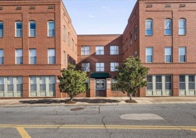 580 MAIN ST, Memphis, Tennessee 38103, 2 Bedrooms Bedrooms, 5 Rooms Rooms,2 BathroomsBathrooms,Residential,For Sale,MAIN,10213552 580 MAIN ST, Memphis, Tennessee 38103, 2 Bedrooms Bedrooms, 5 Rooms Rooms,2 BathroomsBathrooms,Residential,For Sale,MAIN,10213552