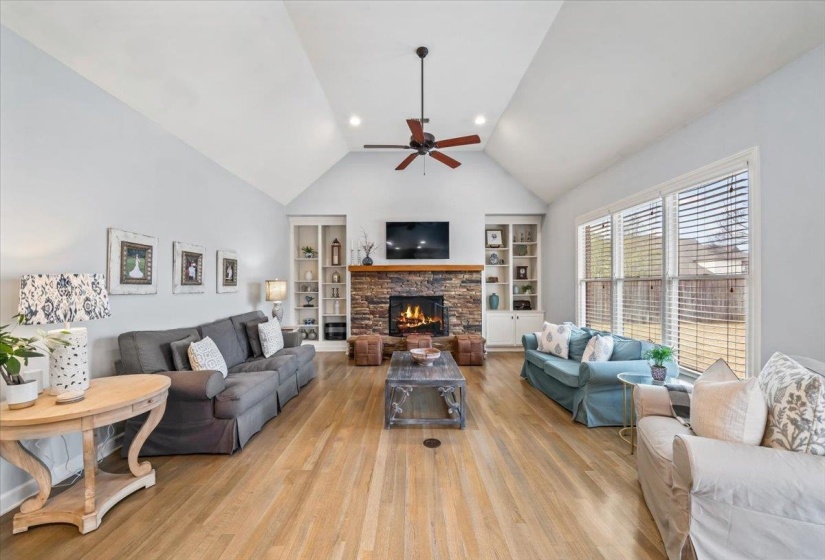 712 BRISTON LN, Collierville, Tennessee 38017, 5 Bedrooms Bedrooms, 12 Rooms Rooms,4.1 BathroomsBathrooms,Residential,For Sale,BRISTON,10213556