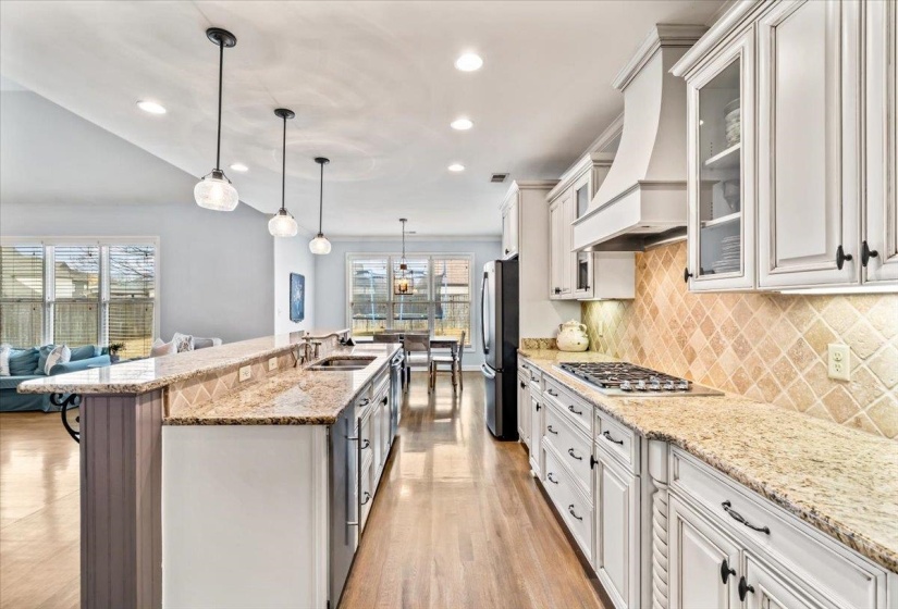 712 BRISTON LN, Collierville, Tennessee 38017, 5 Bedrooms Bedrooms, 12 Rooms Rooms,4.1 BathroomsBathrooms,Residential,For Sale,BRISTON,10213556