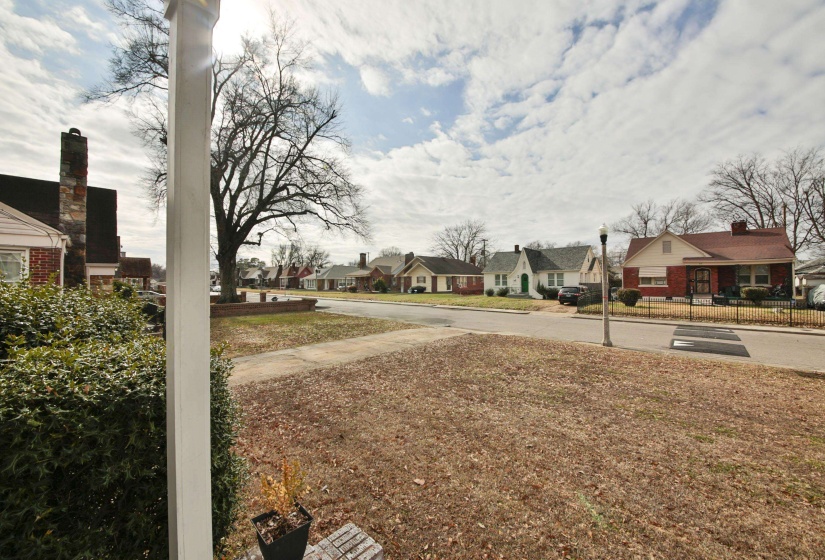 View of yard with a residential view