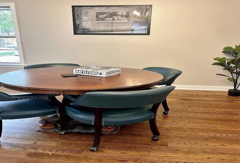 1077 PERKINS RD, Memphis, Tennessee 38117, 3 Bedrooms Bedrooms, 8 Rooms Rooms,2 BathroomsBathrooms,Rental Properties,For Sale,PERKINS,10213570