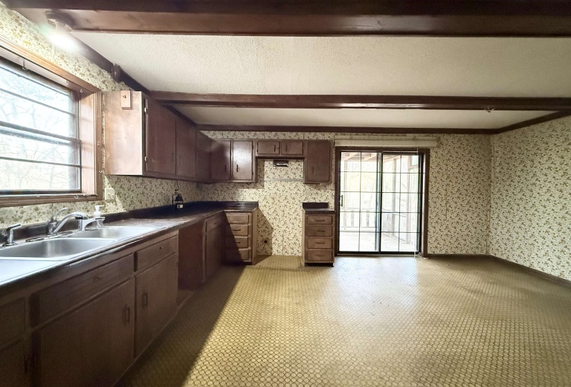 1830 OLD BROWNSVILLE RD, Somerville, Tennessee 38068, 3 Bedrooms Bedrooms, 9 Rooms Rooms,2 BathroomsBathrooms,Residential,For Sale,OLD BROWNSVILLE,10213576