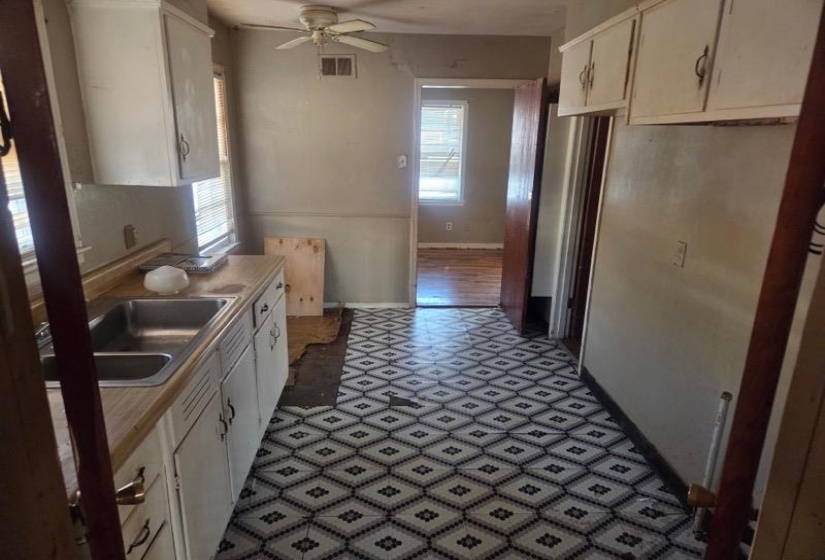 3040 EDGEWARE RD, Memphis, Tennessee 38118, 3 Bedrooms Bedrooms, 7 Rooms Rooms,2 BathroomsBathrooms,Residential,For Sale,EDGEWARE,10213579