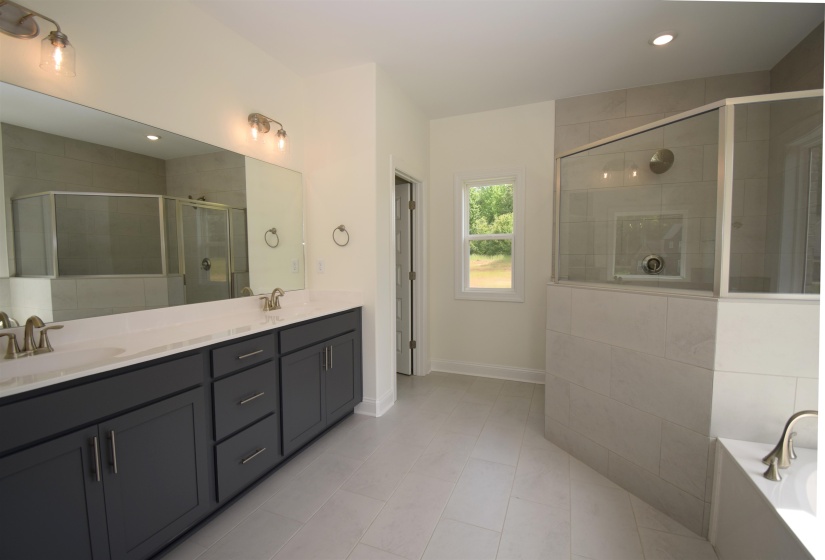 507 CENTERLINE ROPER LOOP, Byhalia, Mississippi 38611, 4 Bedrooms Bedrooms, 8 Rooms Rooms,2.1 BathroomsBathrooms,Residential,For Sale,CENTERLINE ROPER,10213587