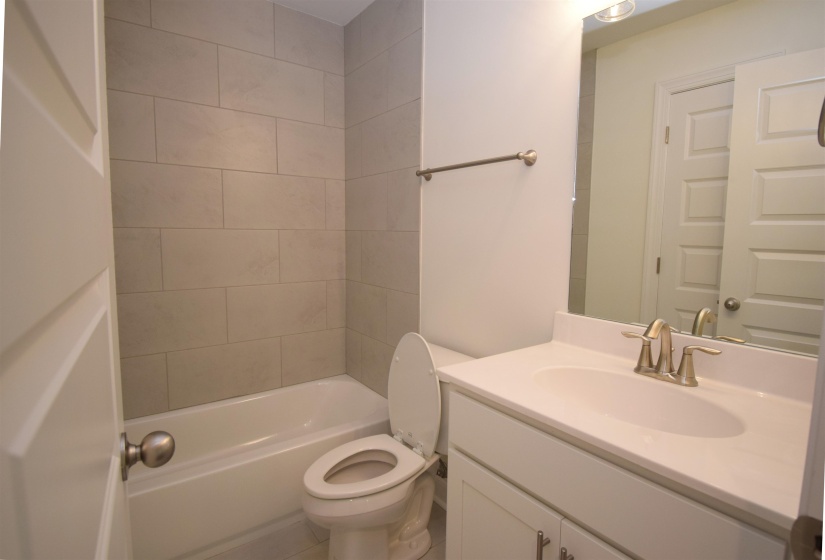 507 CENTERLINE ROPER LOOP, Byhalia, Mississippi 38611, 4 Bedrooms Bedrooms, 8 Rooms Rooms,2.1 BathroomsBathrooms,Residential,For Sale,CENTERLINE ROPER,10213587