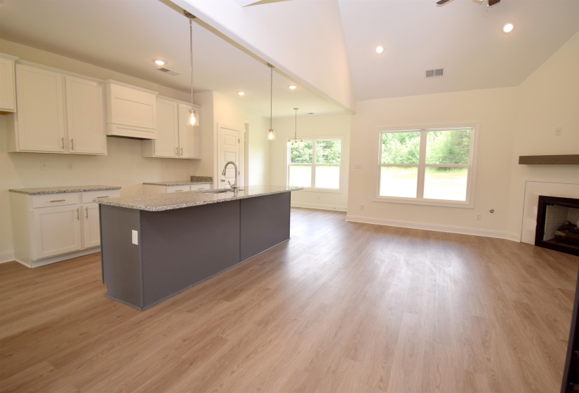 507 CENTERLINE ROPER LOOP, Byhalia, Mississippi 38611, 4 Bedrooms Bedrooms, 8 Rooms Rooms,2.1 BathroomsBathrooms,Residential,For Sale,CENTERLINE ROPER,10213587