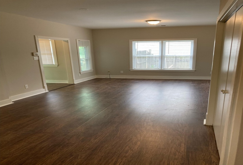 999 SEATTLE ST, Memphis, Tennessee 38114, 3 Bedrooms Bedrooms, 5 Rooms Rooms,2 BathroomsBathrooms,Residential,For Sale,SEATTLE,10213590