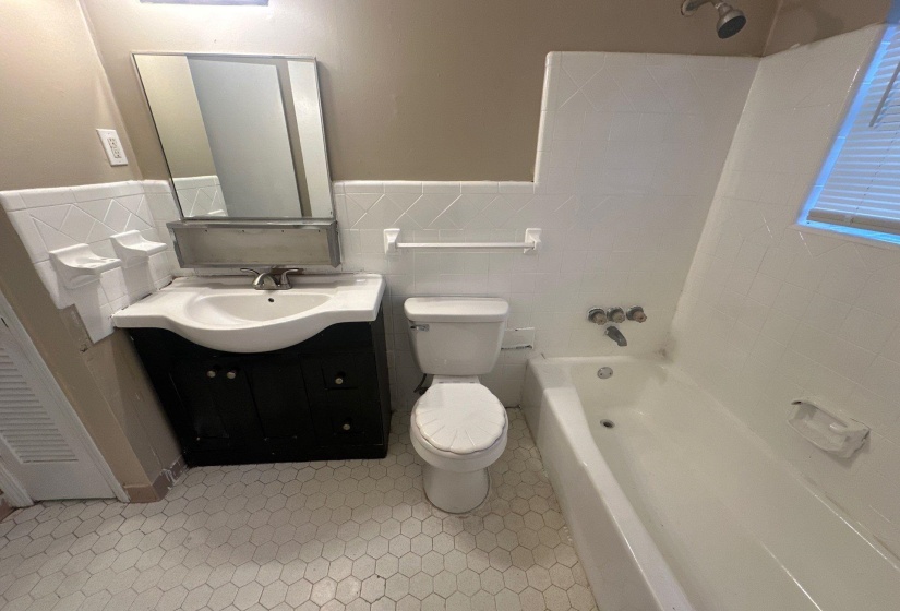 2171 CORNING AVE, Memphis, Tennessee 38127, 3 Bedrooms Bedrooms, 5 Rooms Rooms,1 BathroomBathrooms,Residential,For Sale,CORNING,10213602