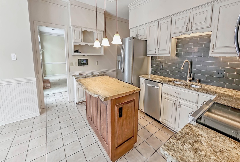 660 WESTON DR, Collierville, Tennessee 38017, 5 Bedrooms Bedrooms, 9 Rooms Rooms,3.1 BathroomsBathrooms,Residential,For Sale,WESTON,10212823