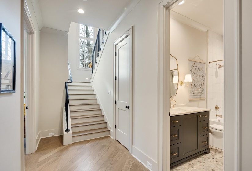 9713 POPLAR AVE, Germantown, Tennessee 38139, 4 Bedroom Bedrooms, 11 Room Rooms,4.1 BathroomBathrooms,Residential,For Sale,POPLAR,0,10213300