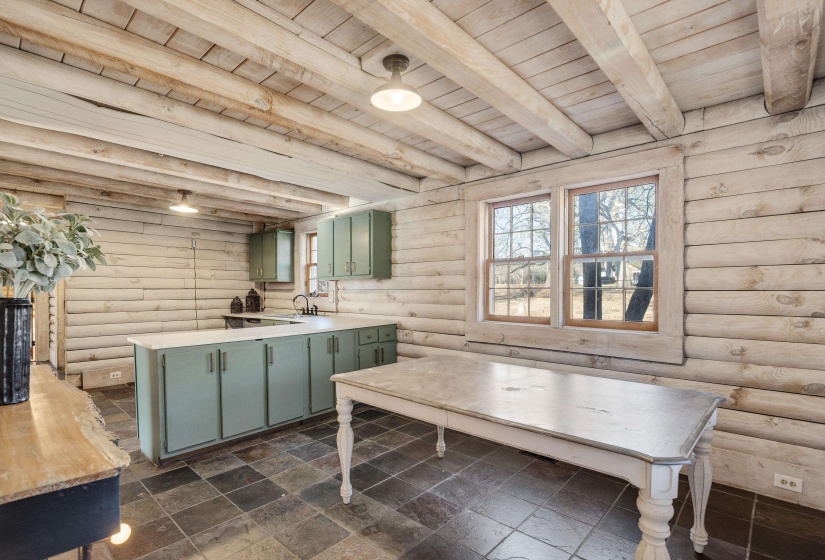 9713 POPLAR AVE, Germantown, Tennessee 38139, 4 Bedroom Bedrooms, 11 Room Rooms,4.1 BathroomBathrooms,Residential,For Sale,POPLAR,0,10213300