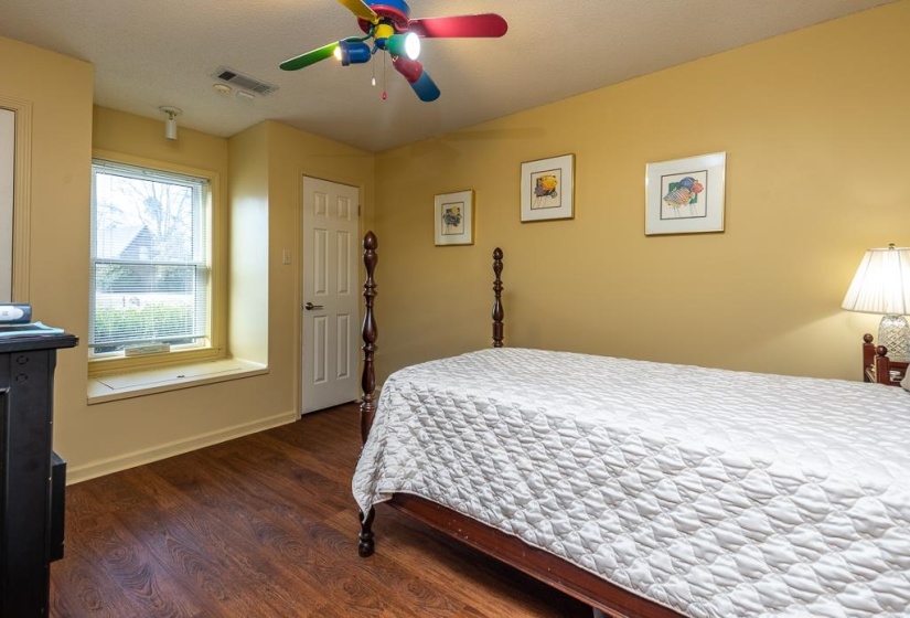 1450 KILLDEER CV, Memphis, Tennessee 38016, 5 Bedrooms Bedrooms, 9 Rooms Rooms,3 BathroomsBathrooms,Residential,For Sale,KILLDEER,10213616