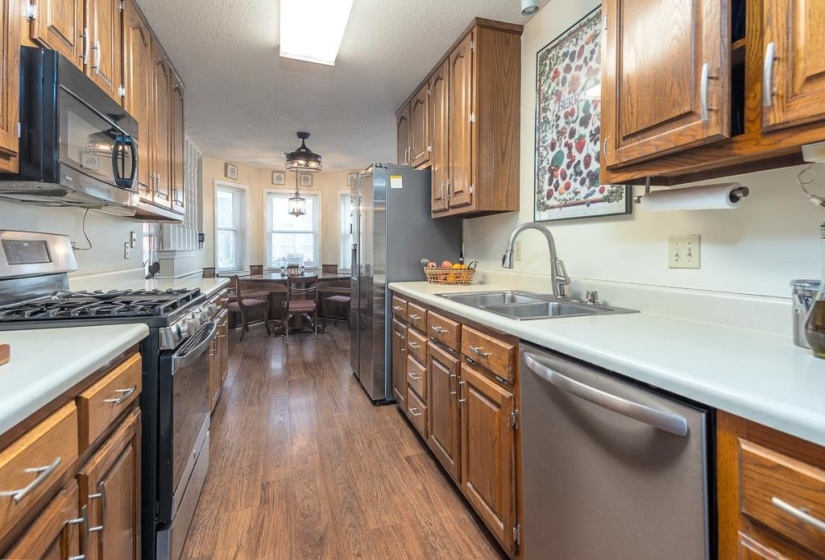 1450 KILLDEER CV, Memphis, Tennessee 38016, 5 Bedrooms Bedrooms, 9 Rooms Rooms,3 BathroomsBathrooms,Residential,For Sale,KILLDEER,10213616