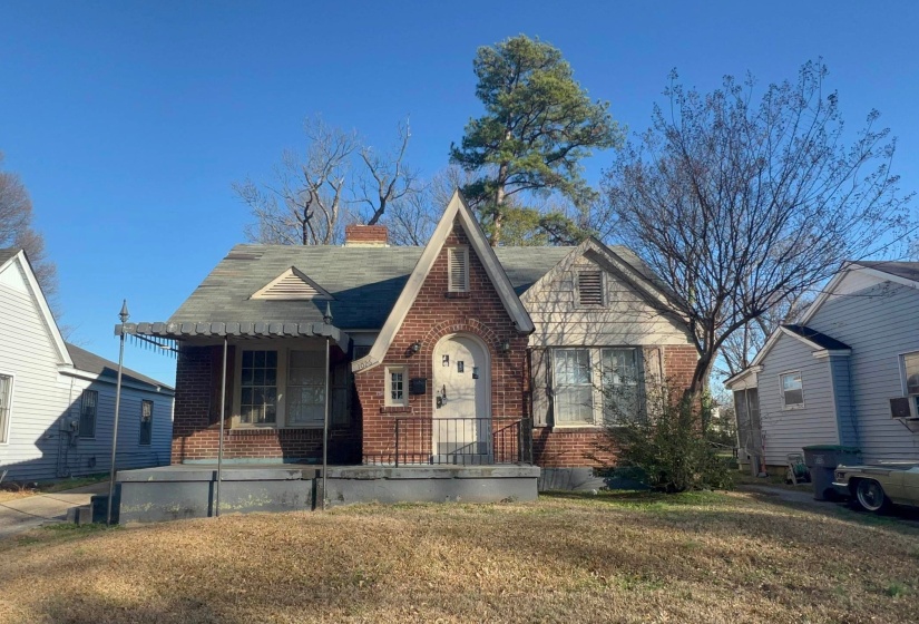 1026 STONEWALL ST, Memphis, Tennessee 38107, 3 Bedrooms Bedrooms, 6 Rooms Rooms,1 BathroomBathrooms,Residential,For Sale,STONEWALL,10213618