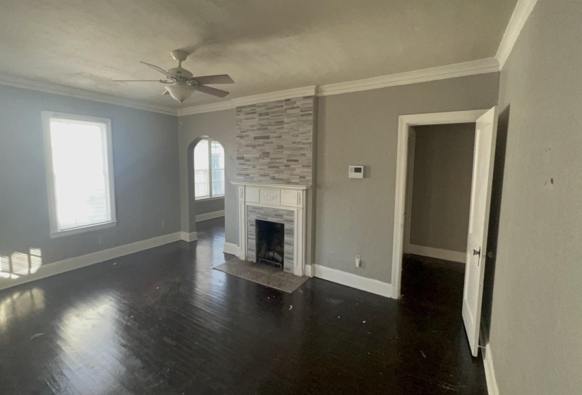 1026 STONEWALL ST, Memphis, Tennessee 38107, 3 Bedrooms Bedrooms, 6 Rooms Rooms,1 BathroomBathrooms,Residential,For Sale,STONEWALL,10213618