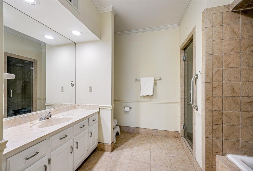 5088 GERMANTOWN RD, Unicorp/Memphis, Tennessee 38141, 4 Bedrooms Bedrooms, 9 Rooms Rooms,3.1 BathroomsBathrooms,Residential,For Sale,GERMANTOWN,10213629