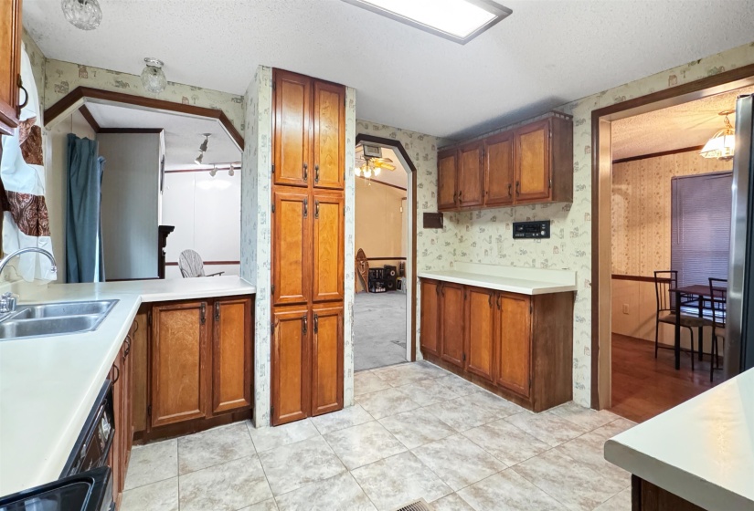 471 MILTON RD, Millington, Tennessee 38053, 3 Bedrooms Bedrooms, 6 Rooms Rooms,2 BathroomsBathrooms,Residential,For Sale,MILTON,10213630